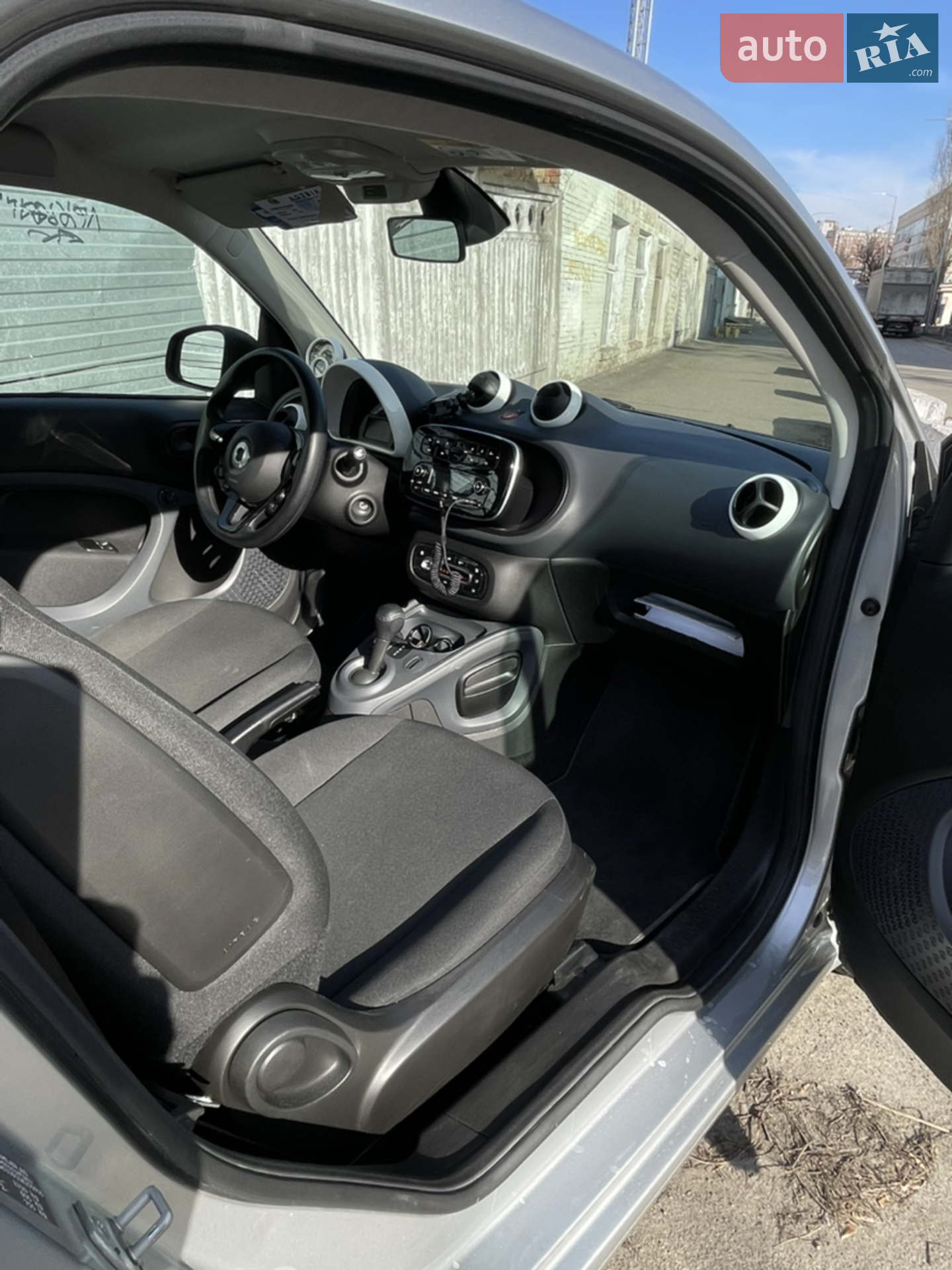 2019 Smart Fortwo - мініатюра 18