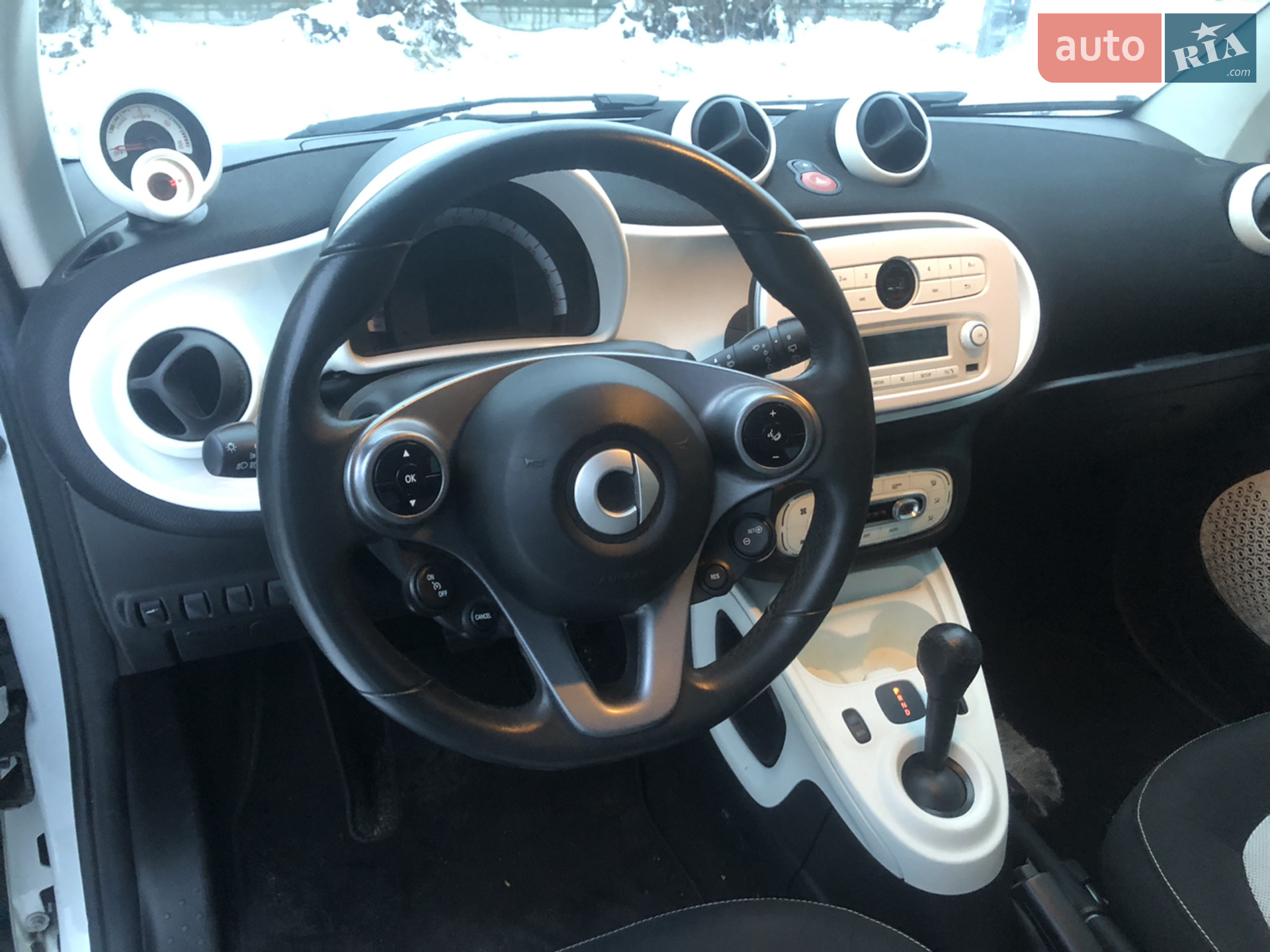 2018 Smart Fortwo - мініатюра 7
