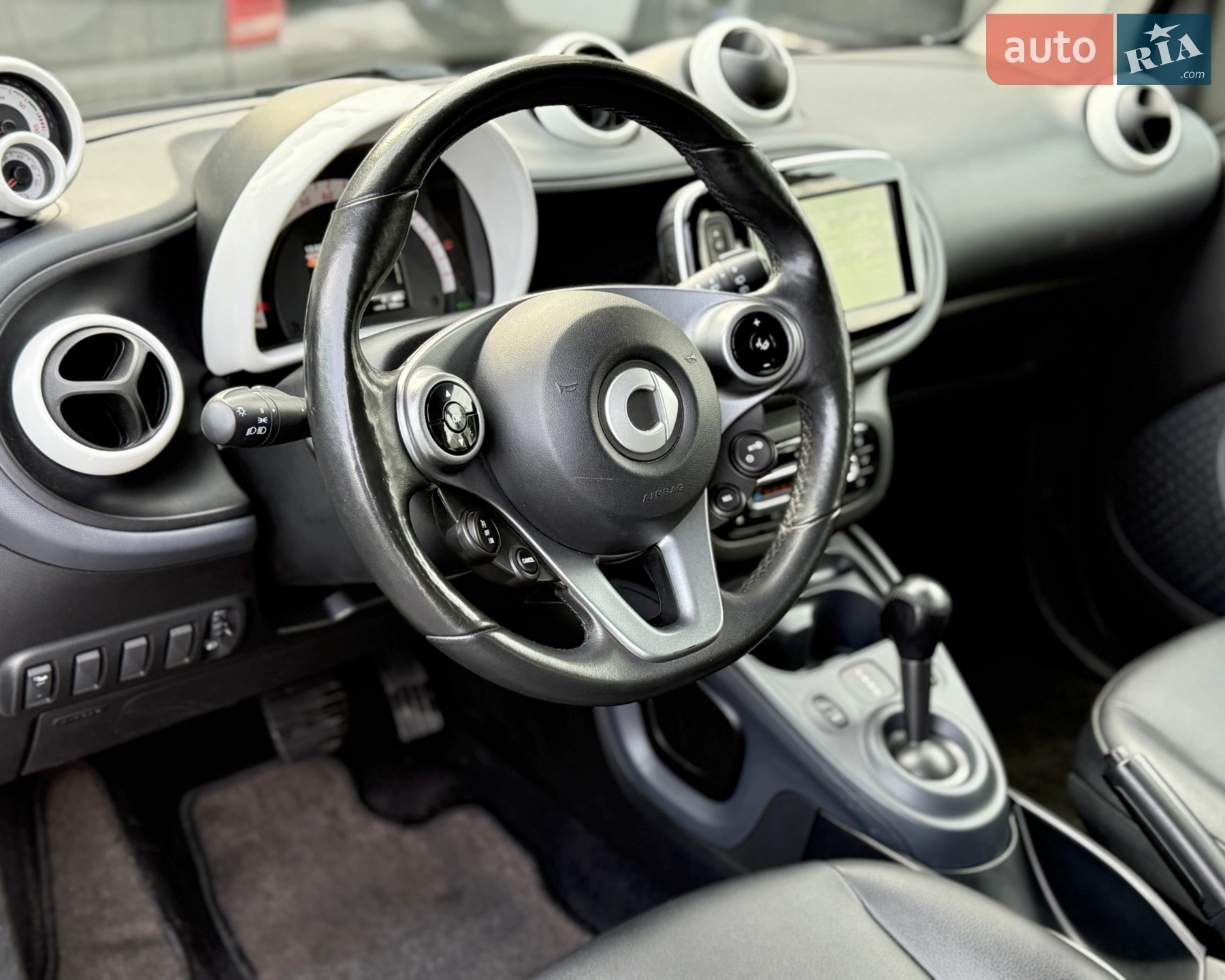 2018 Smart Fortwo - мініатюра 4
