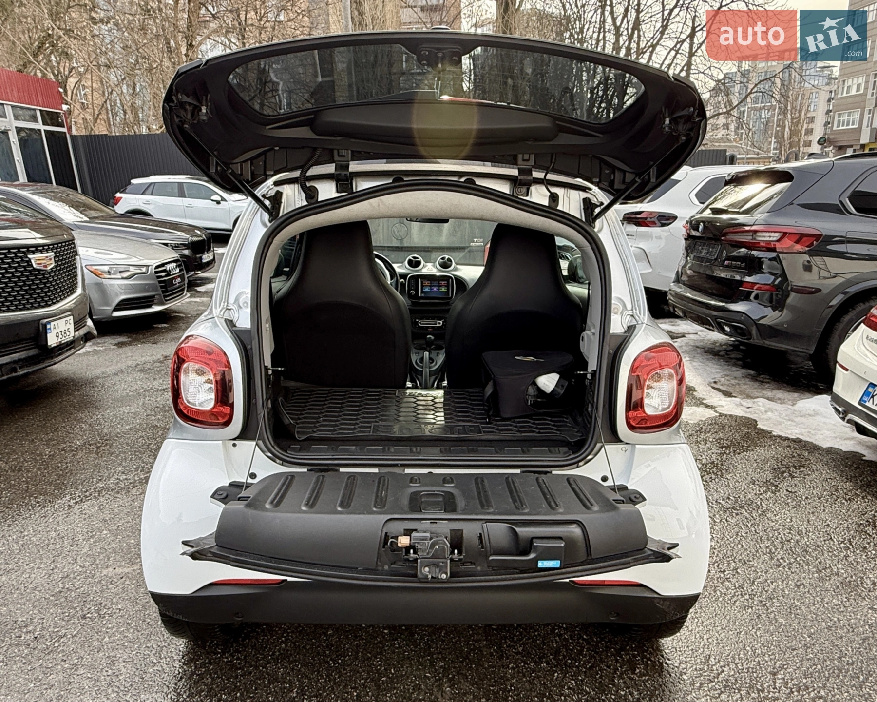 2018 Smart Fortwo - мініатюра 23