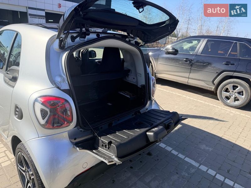 Хэтчбек Smart EQ Fortwo 2020 в Киеве
