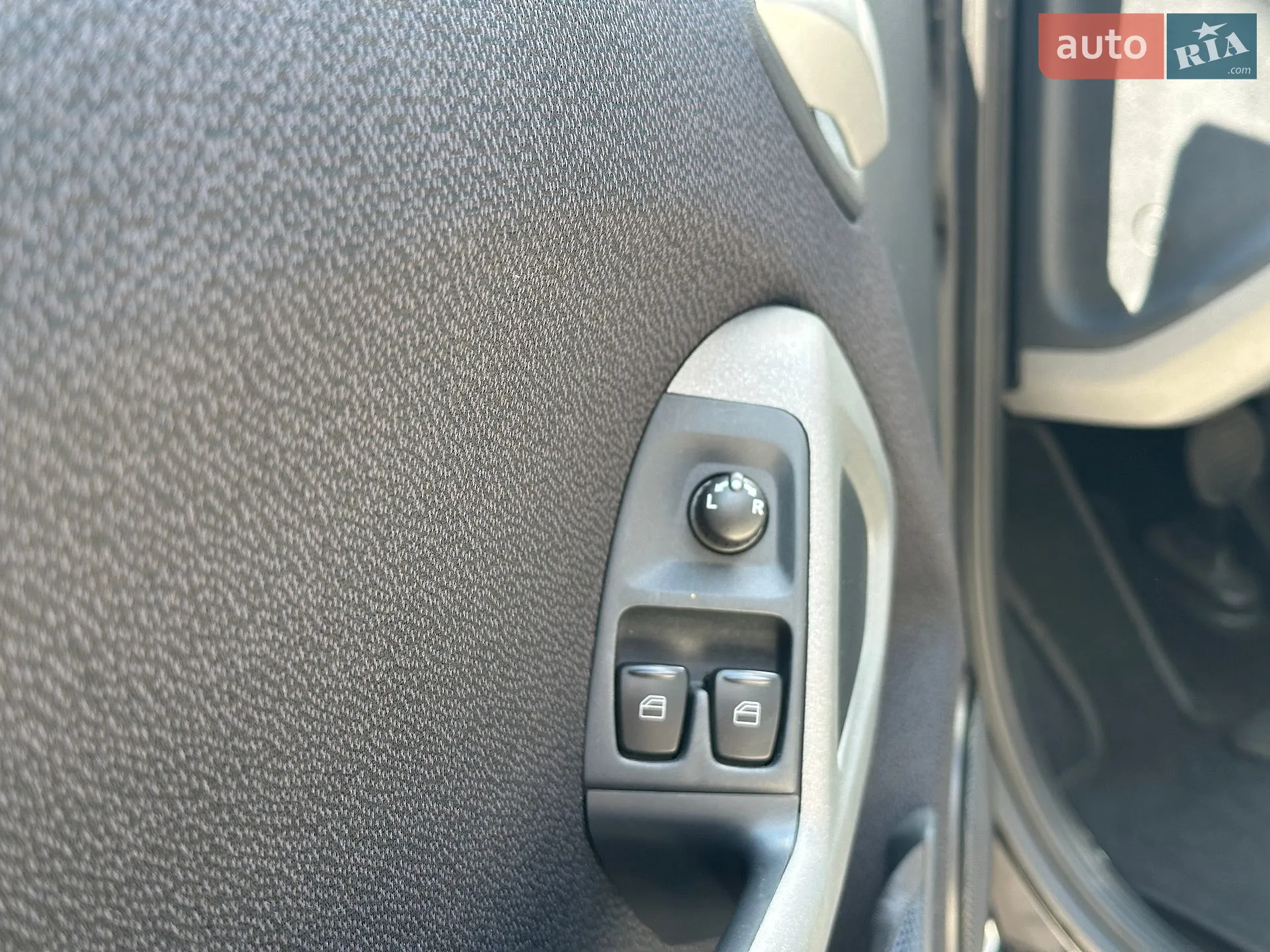 2015 Smart Fortwo - мініатюра 16
