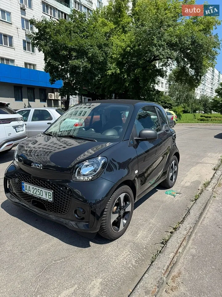 2019 Smart Fortwo - мініатюра 9
