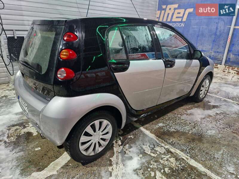 Хетчбек Smart Forfour 2005 в Чорнобаї