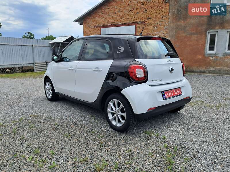 Хэтчбек Smart Forfour 2017 в Радехове