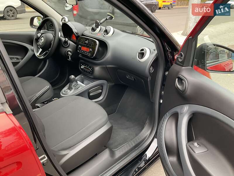 Хэтчбек Smart Forfour 2018 в Киеве фото 27 Хэтчбек Smart Forfour 2018 в Киеве