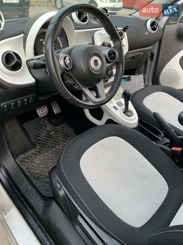 Хэтчбек Smart Forfour 2016 в Киеве