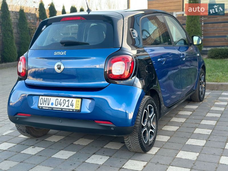 Хетчбек Smart Forfour 2017 в Стрию
