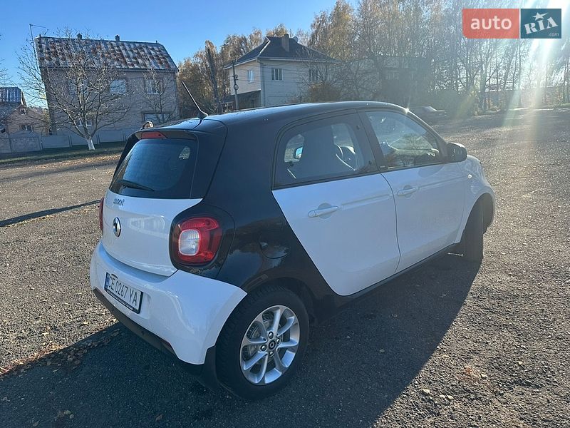 Хэтчбек Smart Forfour 2017 в Черновцах