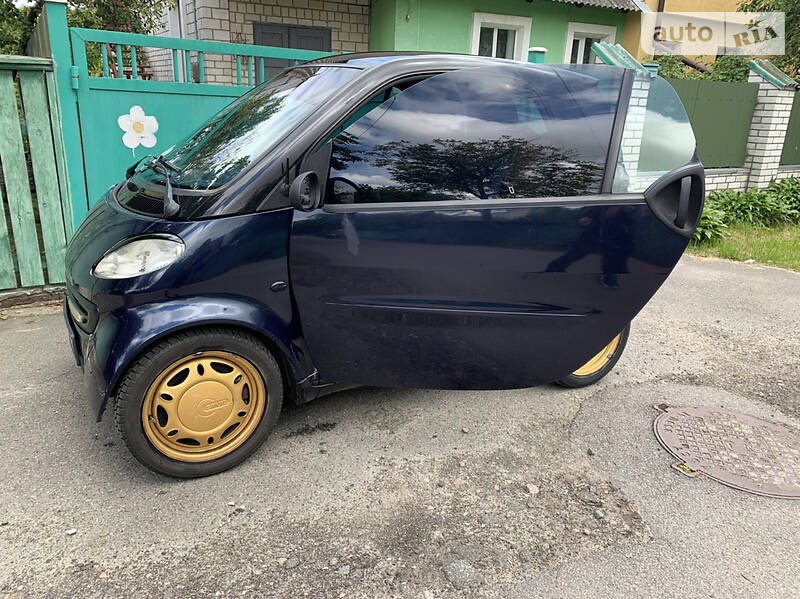 Седан Smart Fortwo 2000 в 