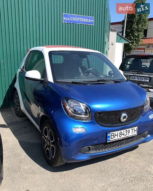 Кабриолет Smart Fortwo 2017 в Новой Долине
