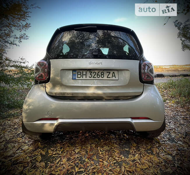 Купе Smart Fortwo 2017 в 