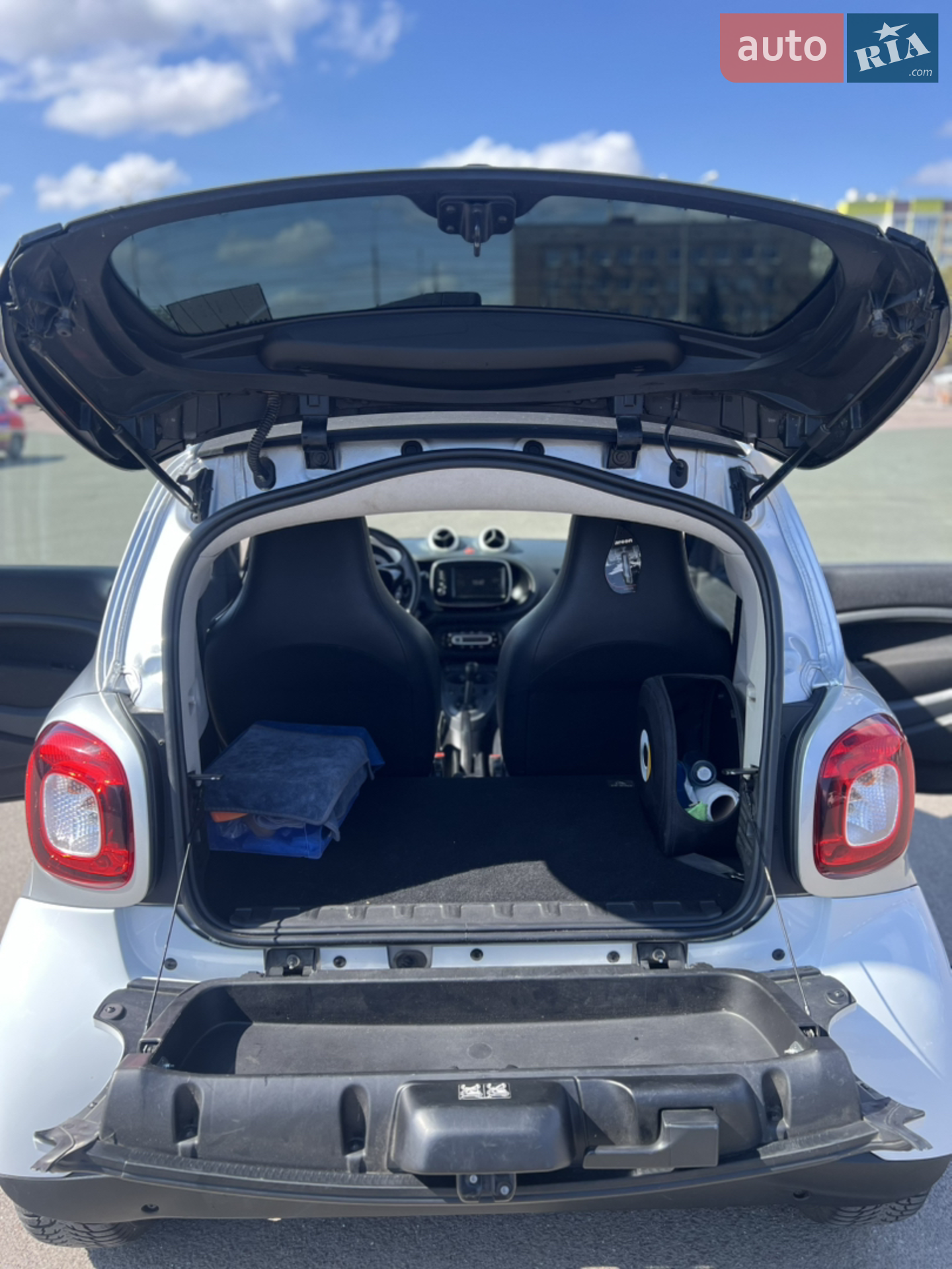 2018 Smart Fortwo - мініатюра 12