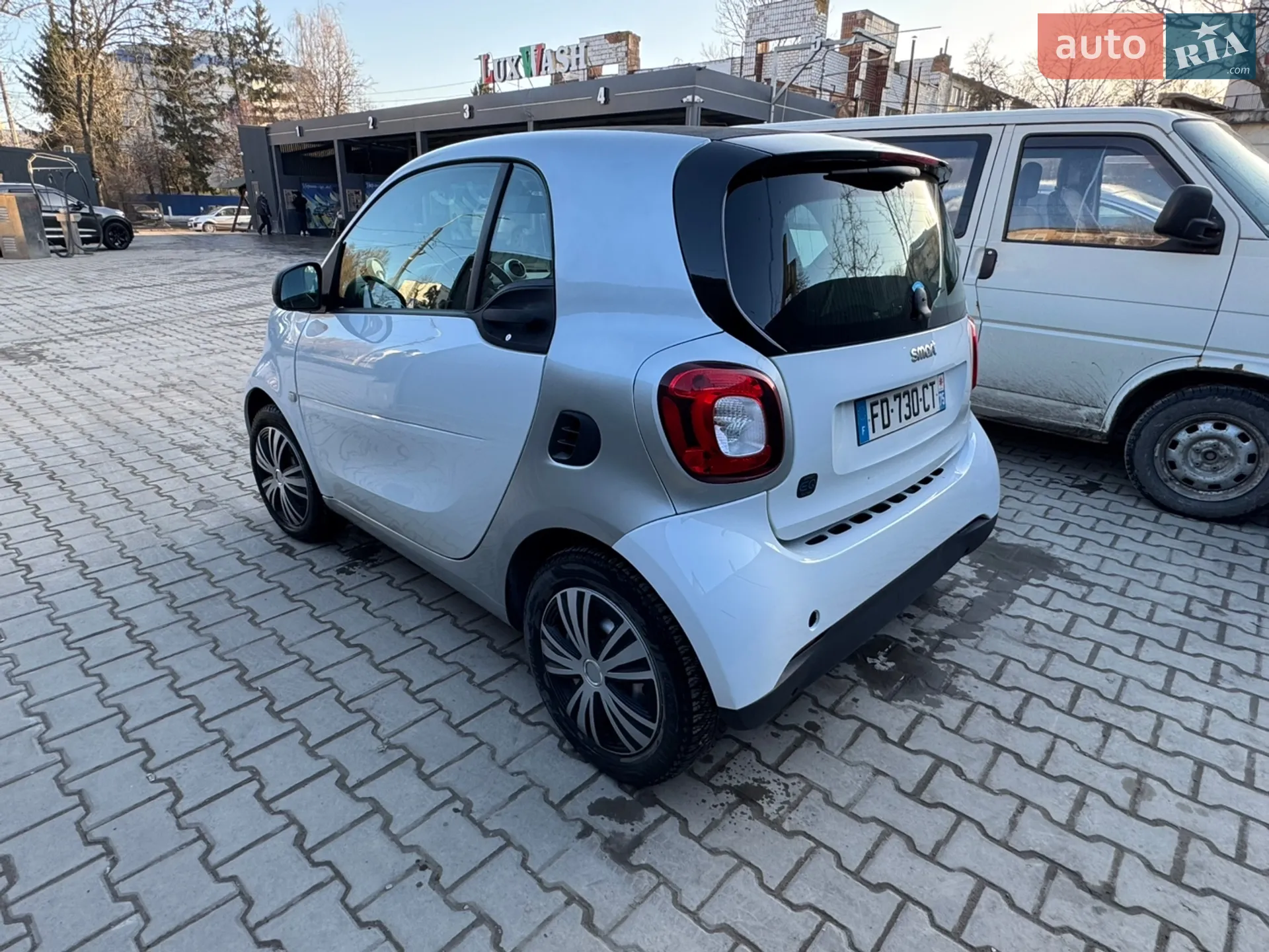 2018 Smart Fortwo - мініатюра 17
