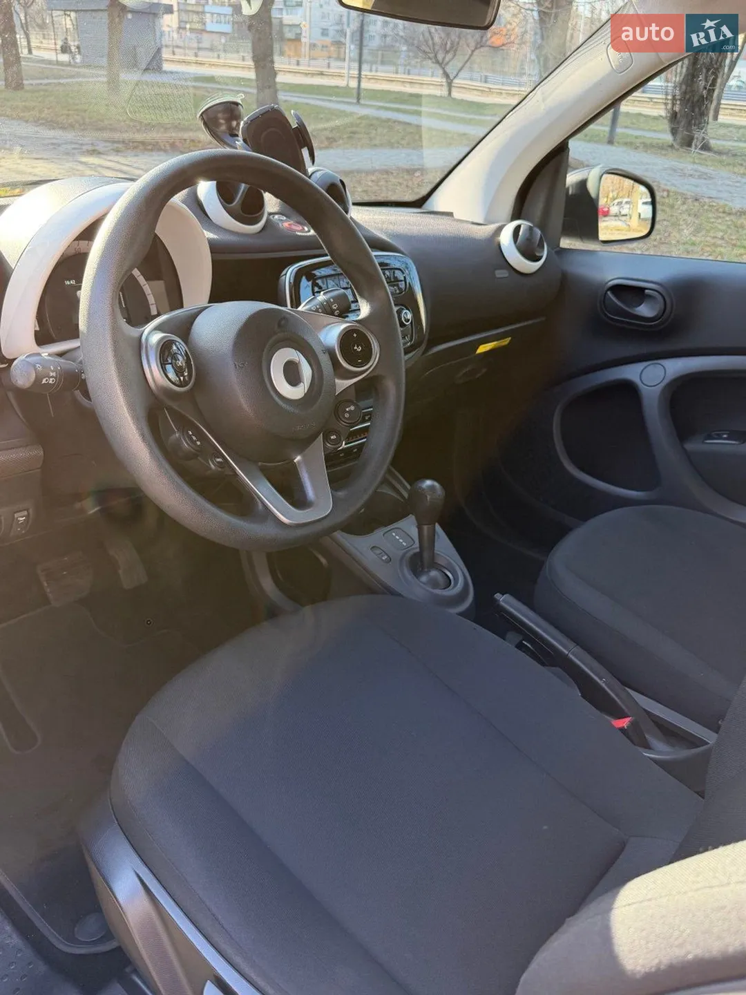 2019 Smart Fortwo - мініатюра 7