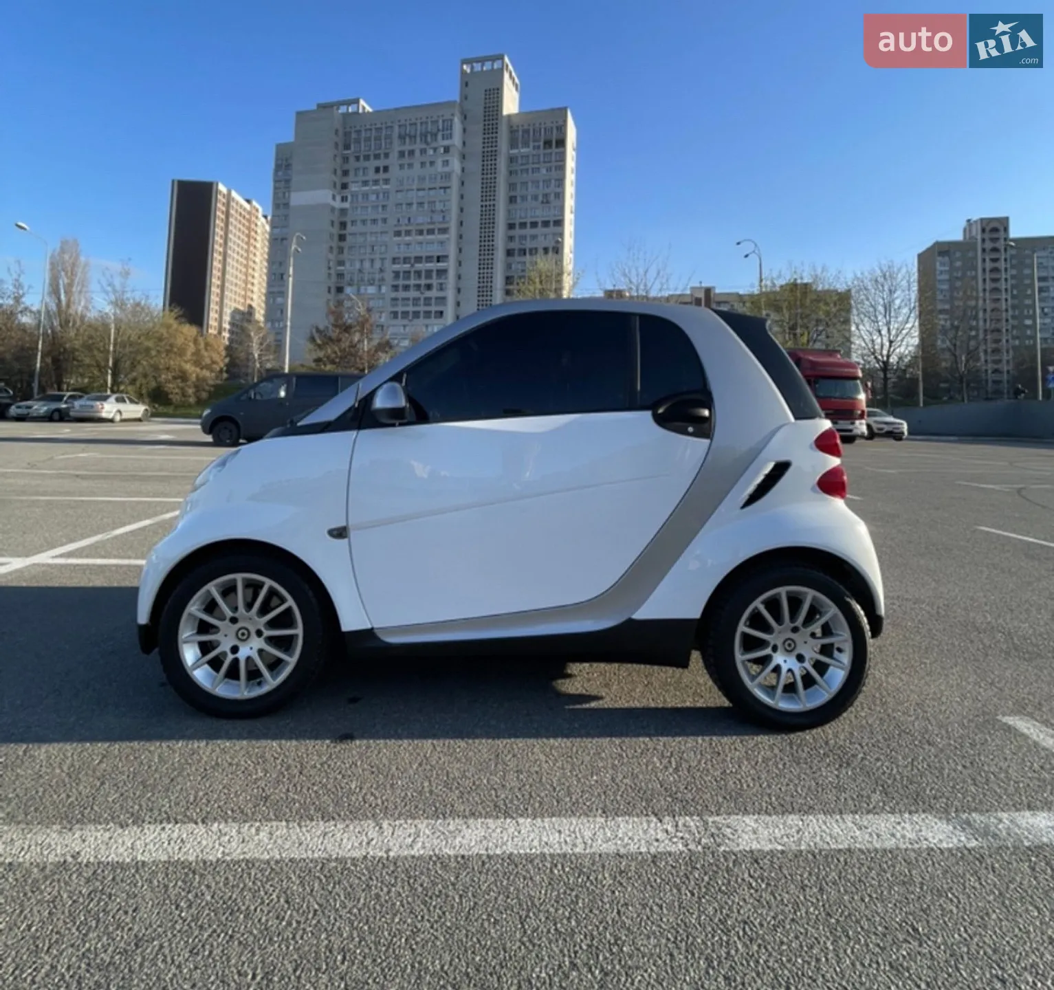 Smart Fortwo 2007 VIN WME4513311K023231 фото оголошення 2 з 28
