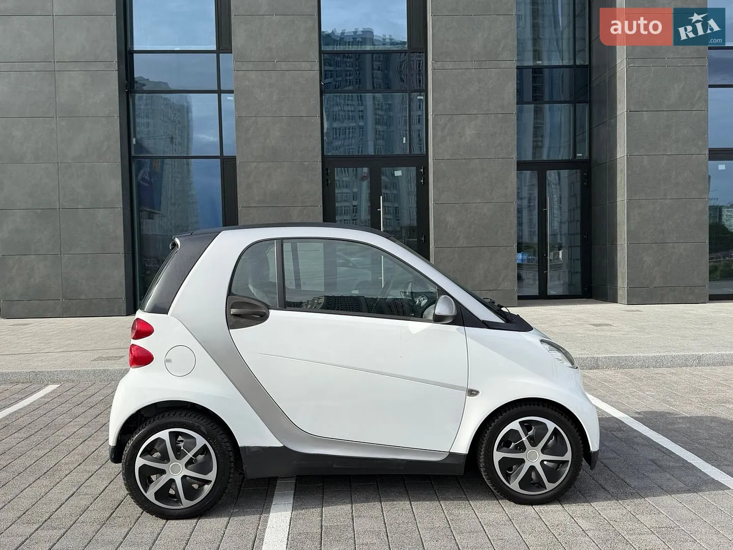 2011 Smart Fortwo - мініатюра 3