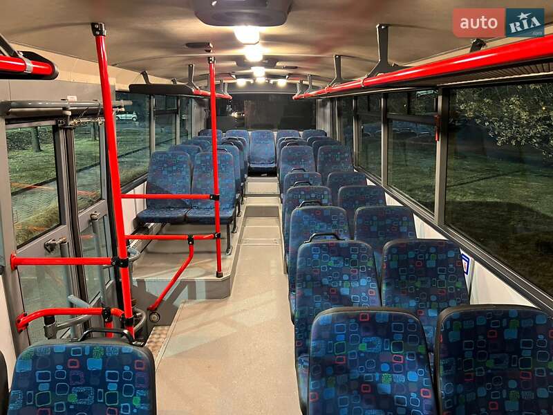 Приміський автобус SOR LS 2009 в Луцьку
