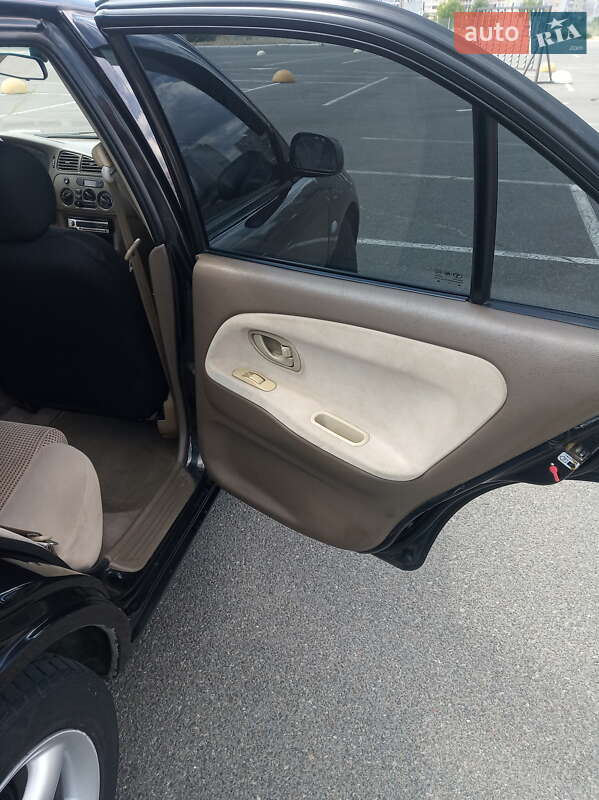 Седан SouEast Lioncel 2006 в Киеве