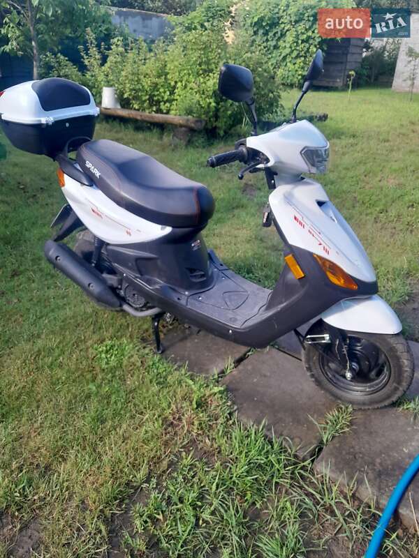 Скутер Spark SP 125R 2024 в Наварії фото 4 Скутер Spark SP 125R 2024 в Наварії