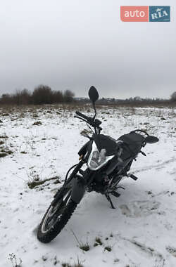 Мотоцикл Классік Spark SP 150R-15 2024 в 