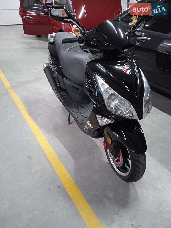 Макси-скутер Spark SP 150S-17R 2019 в 