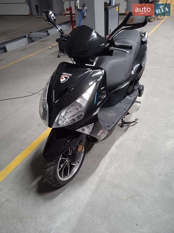 Максі-скутер Spark SP 150S-17R 2019 в Дніпрі