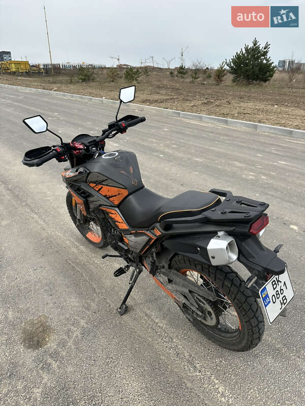 Мотоцикл Классік Spark SP 300T-1 2023 в Рівному
