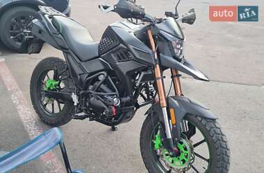Мотоцикл Без обтекателей (Naked bike) Spark SP 300T-2 2023 в 