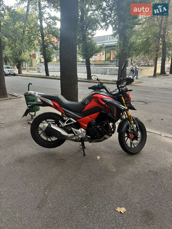 Мотоцикл Спорт-туризм Spark SP 300T-3 2023 в Харкові фото 3 Мотоцикл Спорт-туризм Spark SP 300T-3 2023 в Харкові