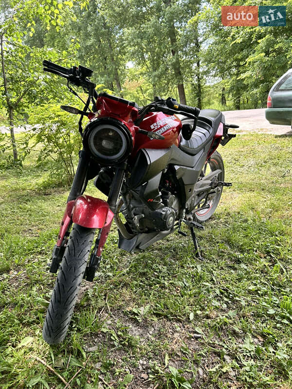 Мотоцикл Классік Spark SP 2023 в Чорткові