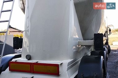 Цистерна полуприцеп Spitzer SF 2006 в Луцке