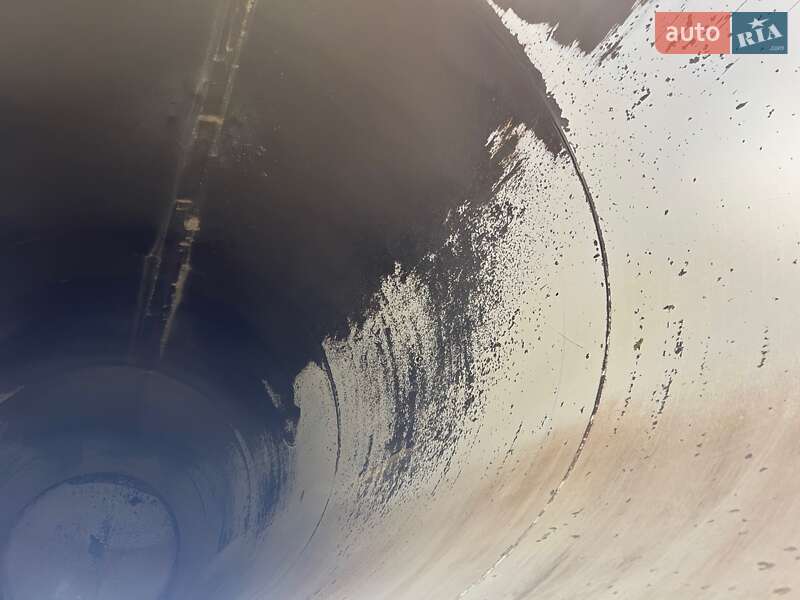 Цистерна Spitzer Silos 2001 в Львове