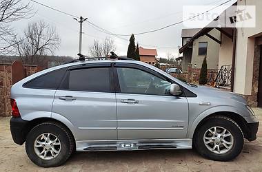 Позашляховик / Кросовер SsangYong Actyon 2009 в 