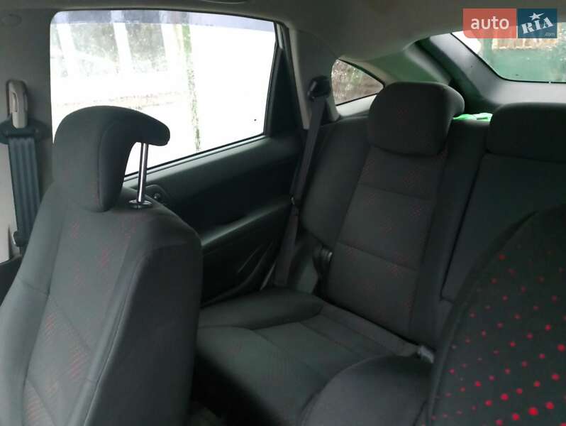 Позашляховик / Кросовер SsangYong Actyon 2010 в Краматорську