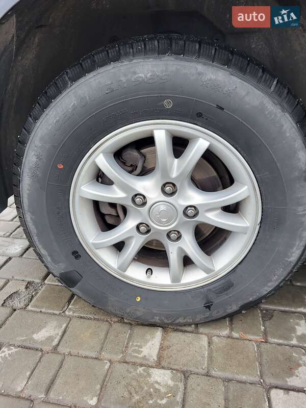 Позашляховик / Кросовер SsangYong Actyon 2011 в Кам'янському