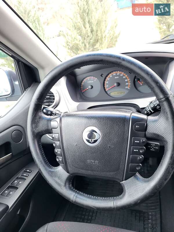 Позашляховик / Кросовер SsangYong Actyon 2011 в Кам'янському