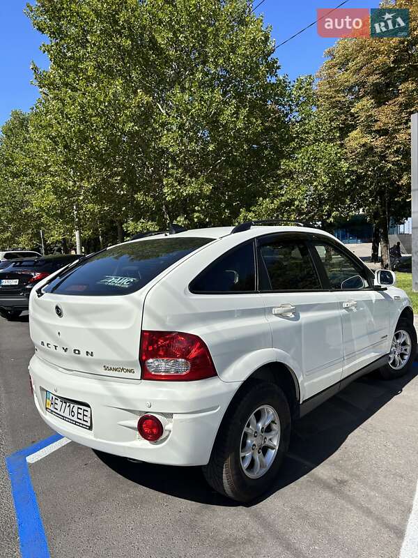 Внедорожник / Кроссовер SsangYong Actyon 2010 в Днепре