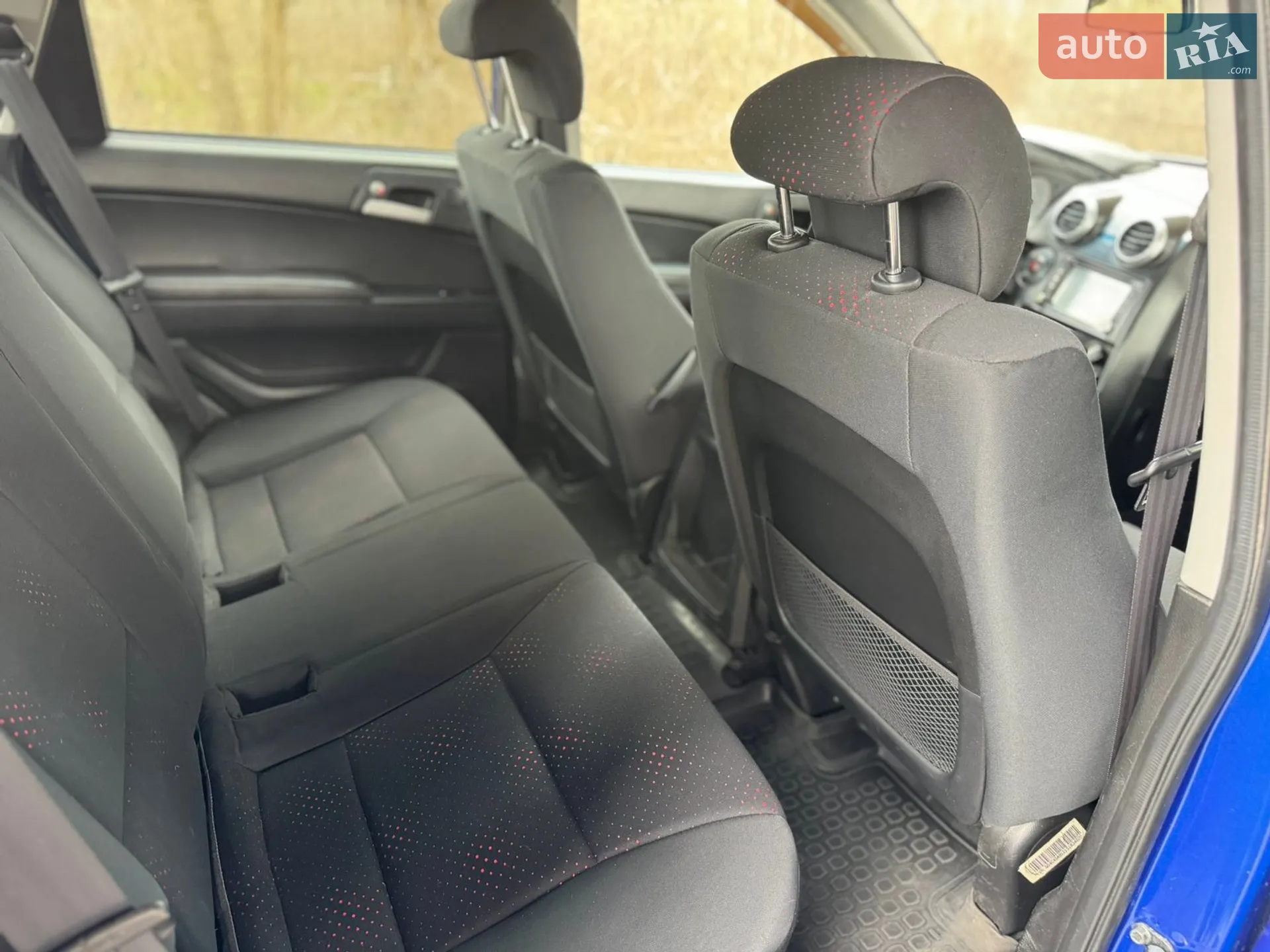 2010 SsangYong Actyon - мініатюра 8