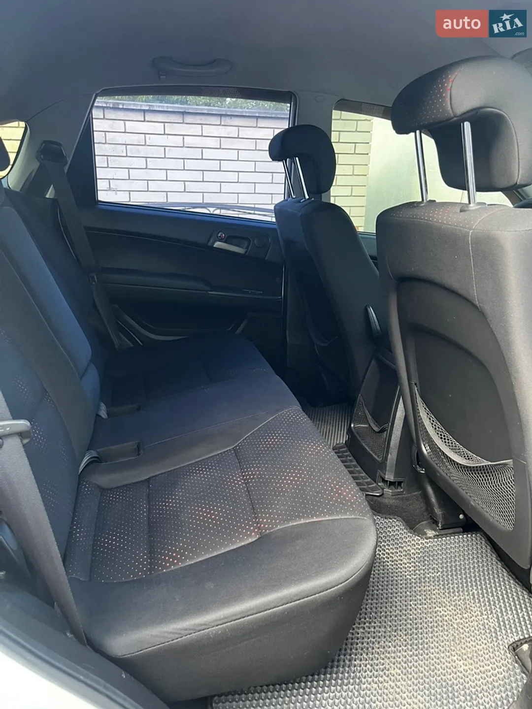 2011 SsangYong Actyon - мініатюра 5