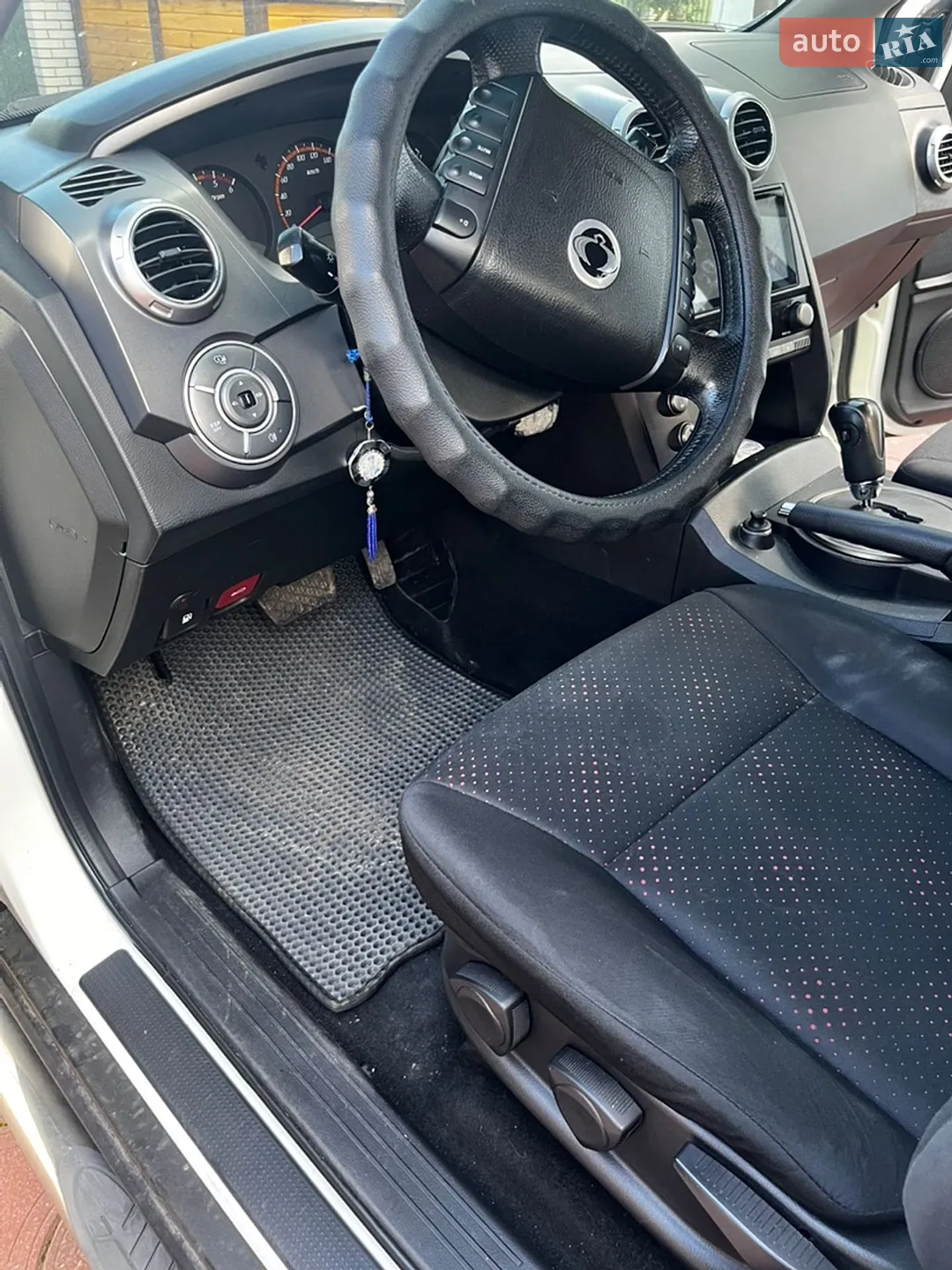 2011 SsangYong Actyon - мініатюра 12