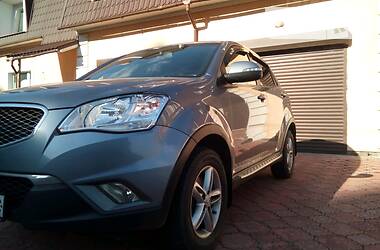 Позашляховик / Кросовер SsangYong Korando 2012 в 