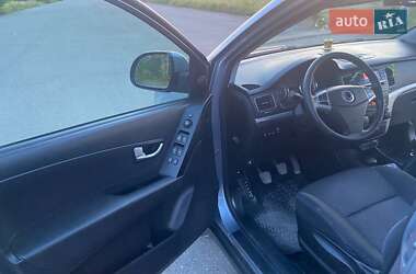 Внедорожник / Кроссовер SsangYong Korando 2012 в 