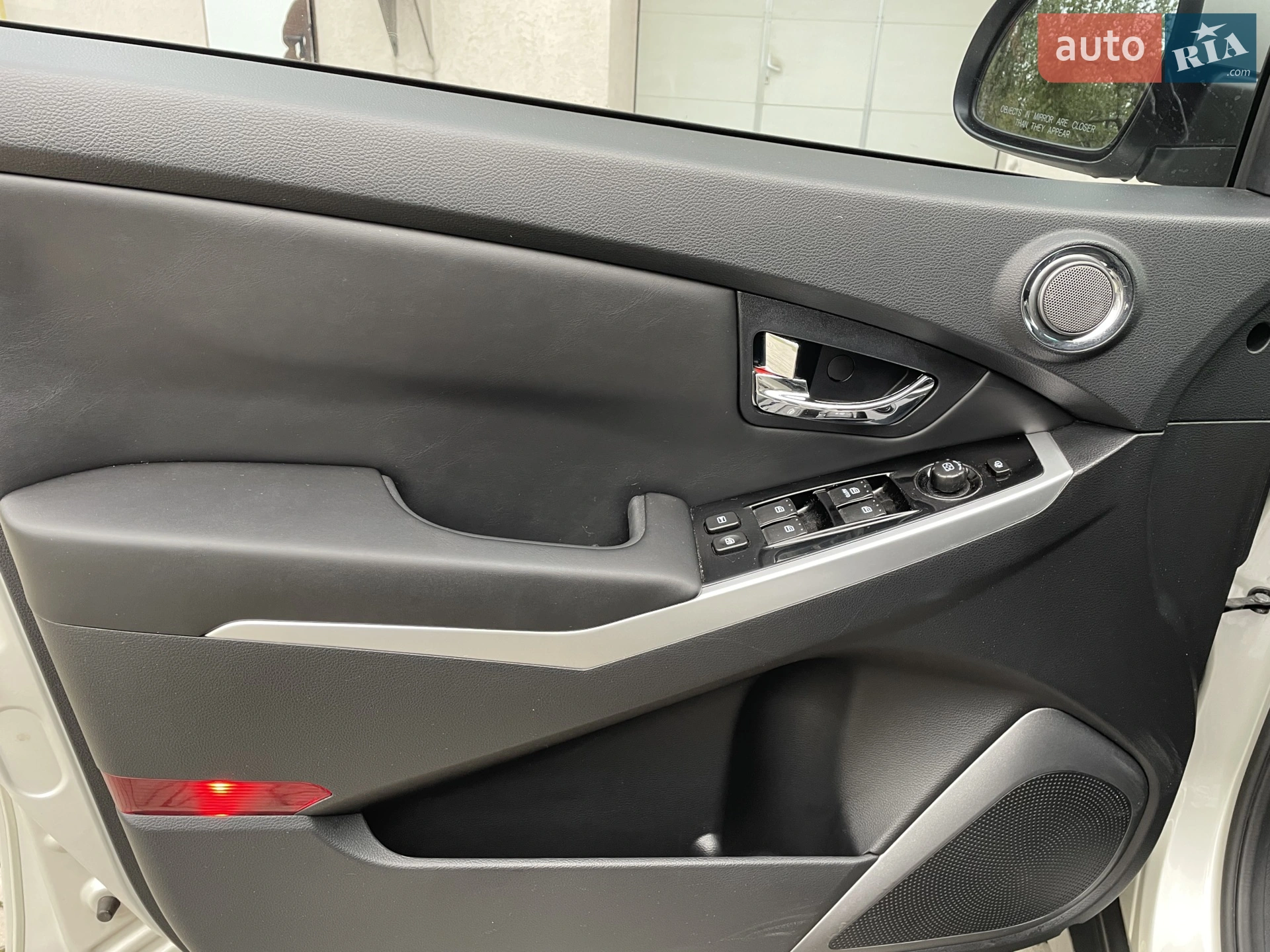 2013 SsangYong Korando - мініатюра 7