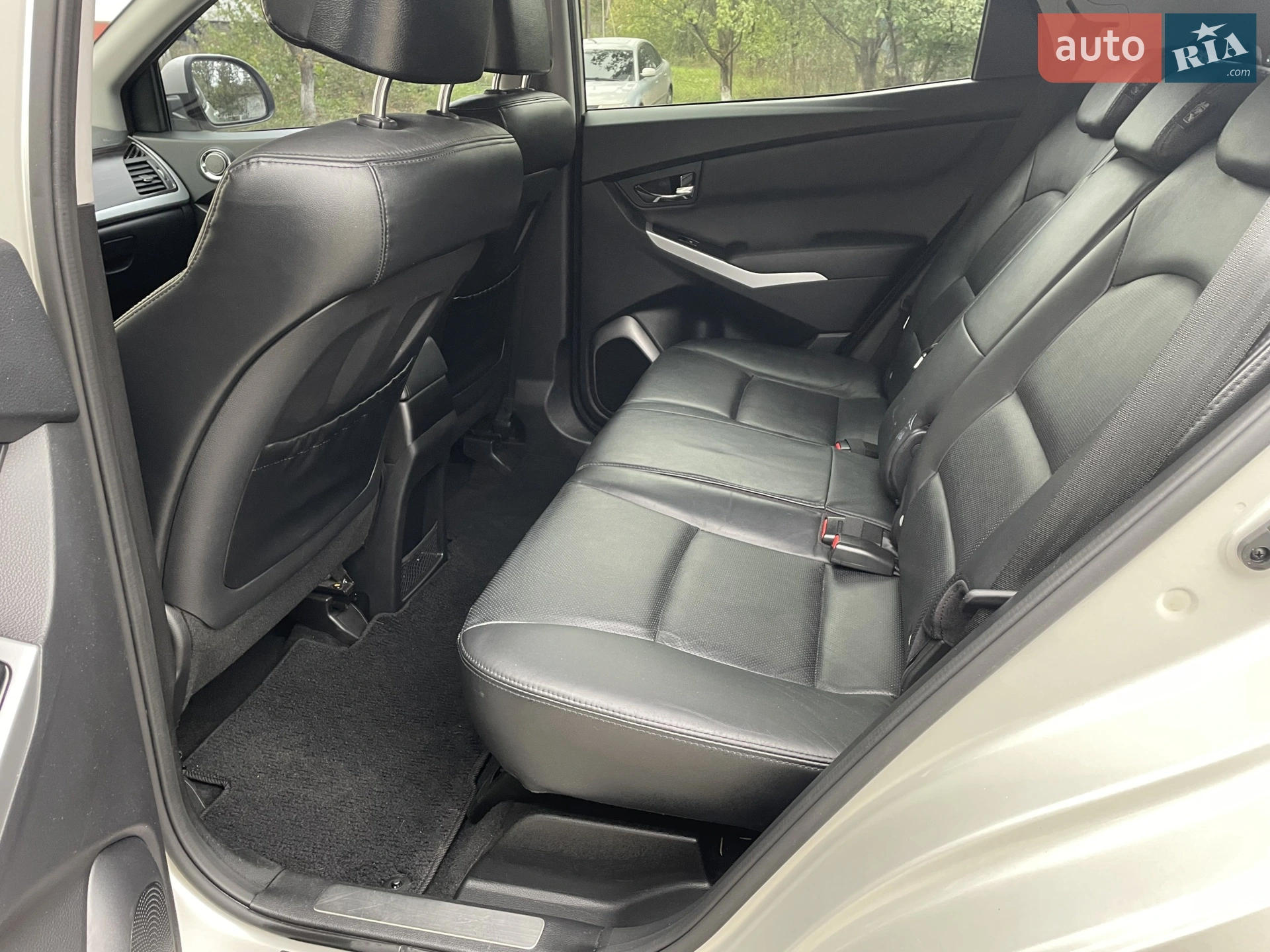 2013 SsangYong Korando - мініатюра 13