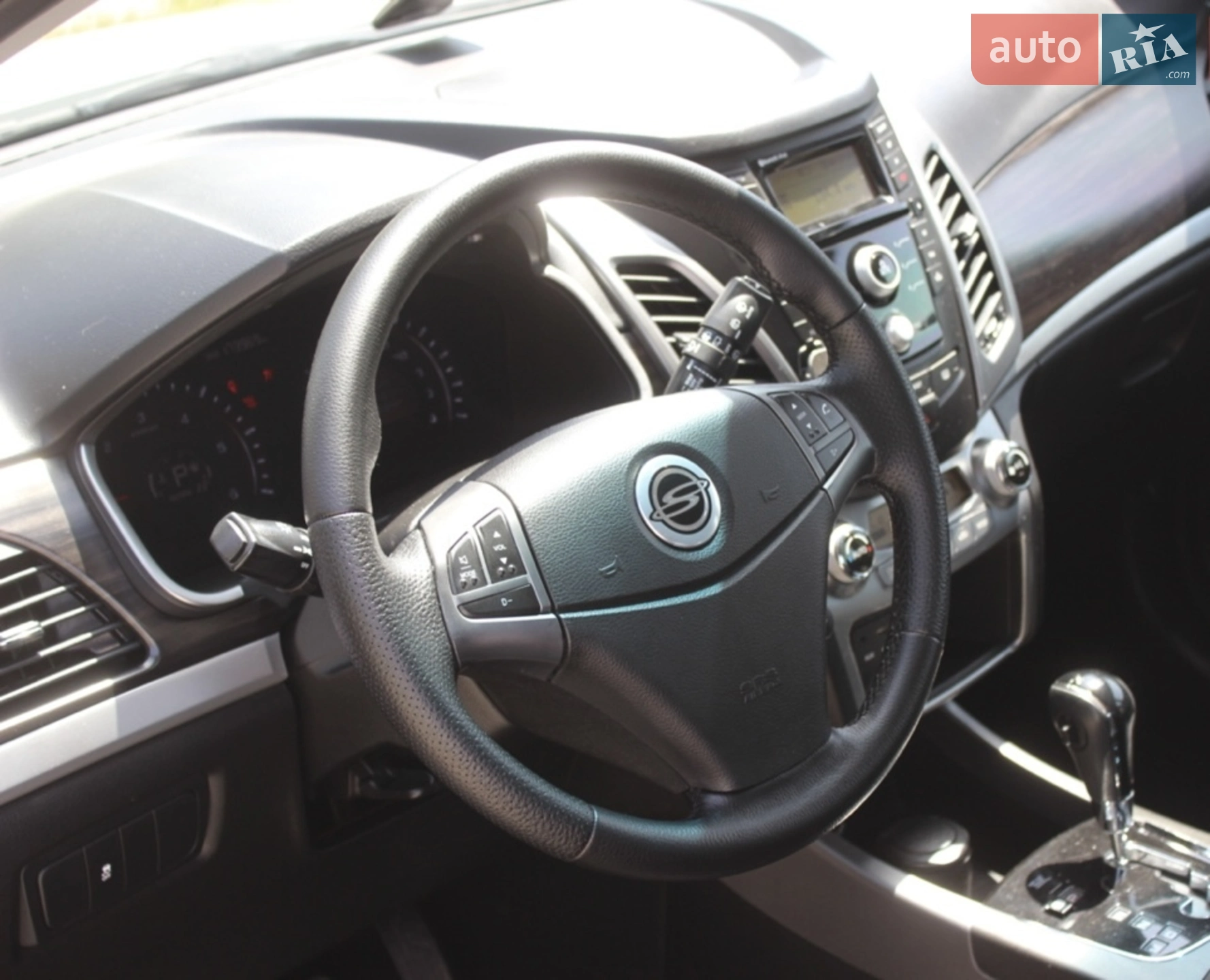 2014 SsangYong Korando - мініатюра 6