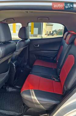 Внедорожник / Кроссовер SsangYong Korando 2012 в 