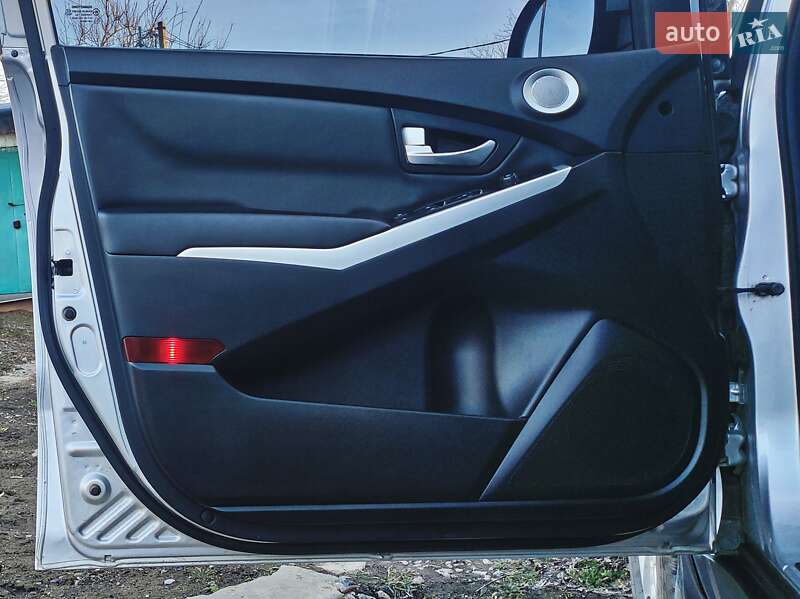 Внедорожник / Кроссовер SsangYong Korando 2014 в Запорожье