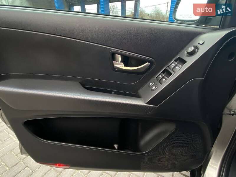 Позашляховик / Кросовер SsangYong Korando 2011 в Полтаві