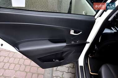 Внедорожник / Кроссовер SsangYong Korando 2011 в 
